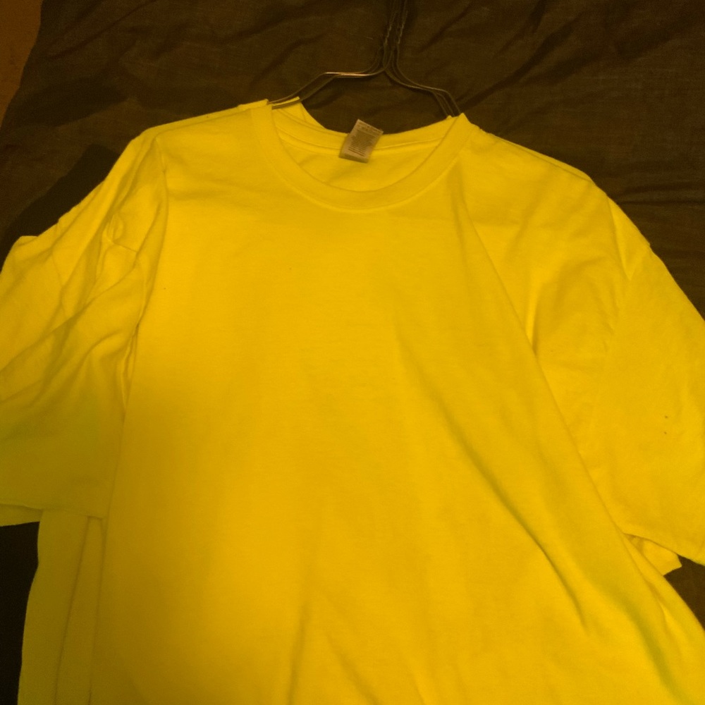 Mens yellow tee